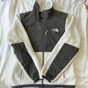 The North Face Women’s Denali Jacket White/Grey